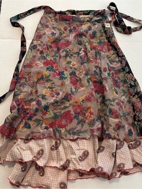 Wevez Layered Floral Midi Skirt - Pink Multi
